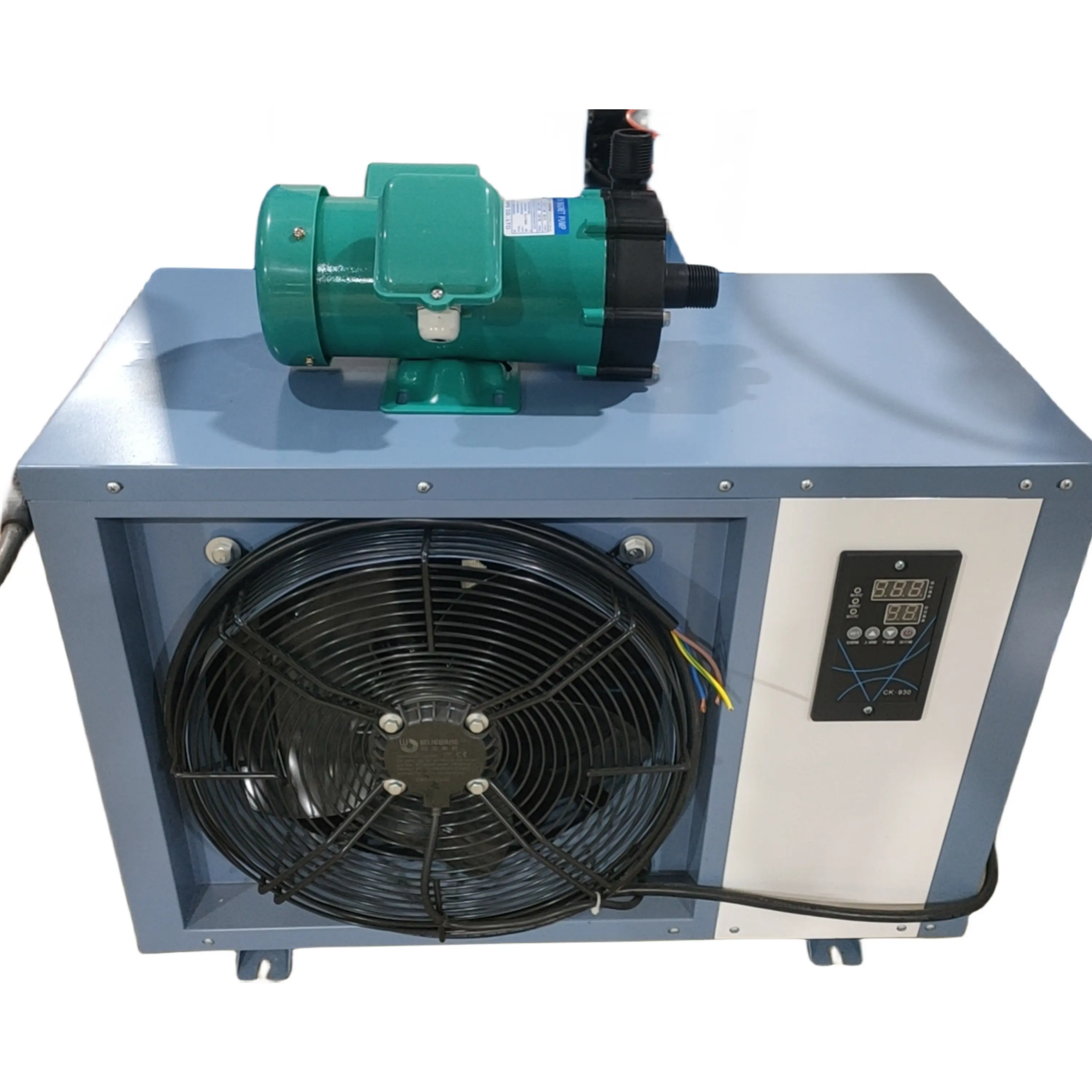 Air cooled chiller supplier in UAE oman Qatar - Helm Alard Technical Services LLC